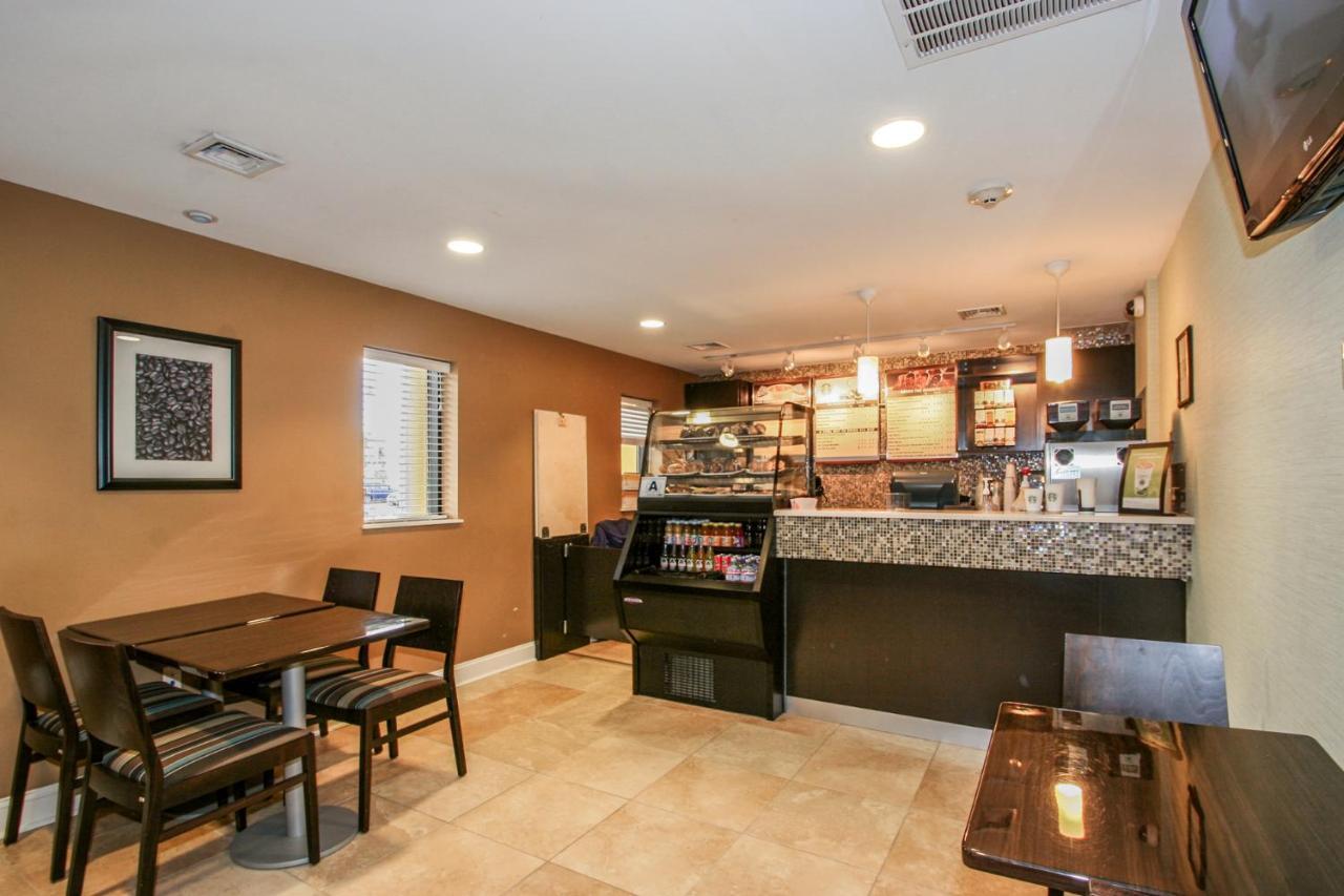 מירטל ביץ' Hosteeva Beachfront Condo At Anderson Ocean Club מראה חיצוני תמונה